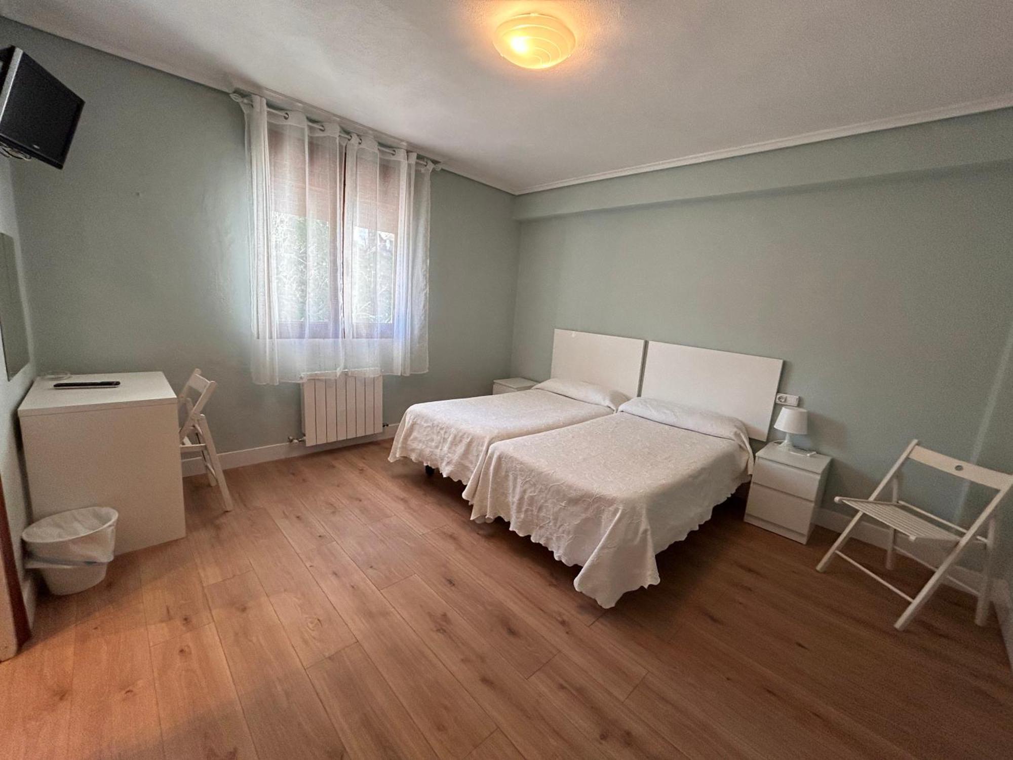 Hostal El Carro ลาเรโด ภายนอก รูปภาพ