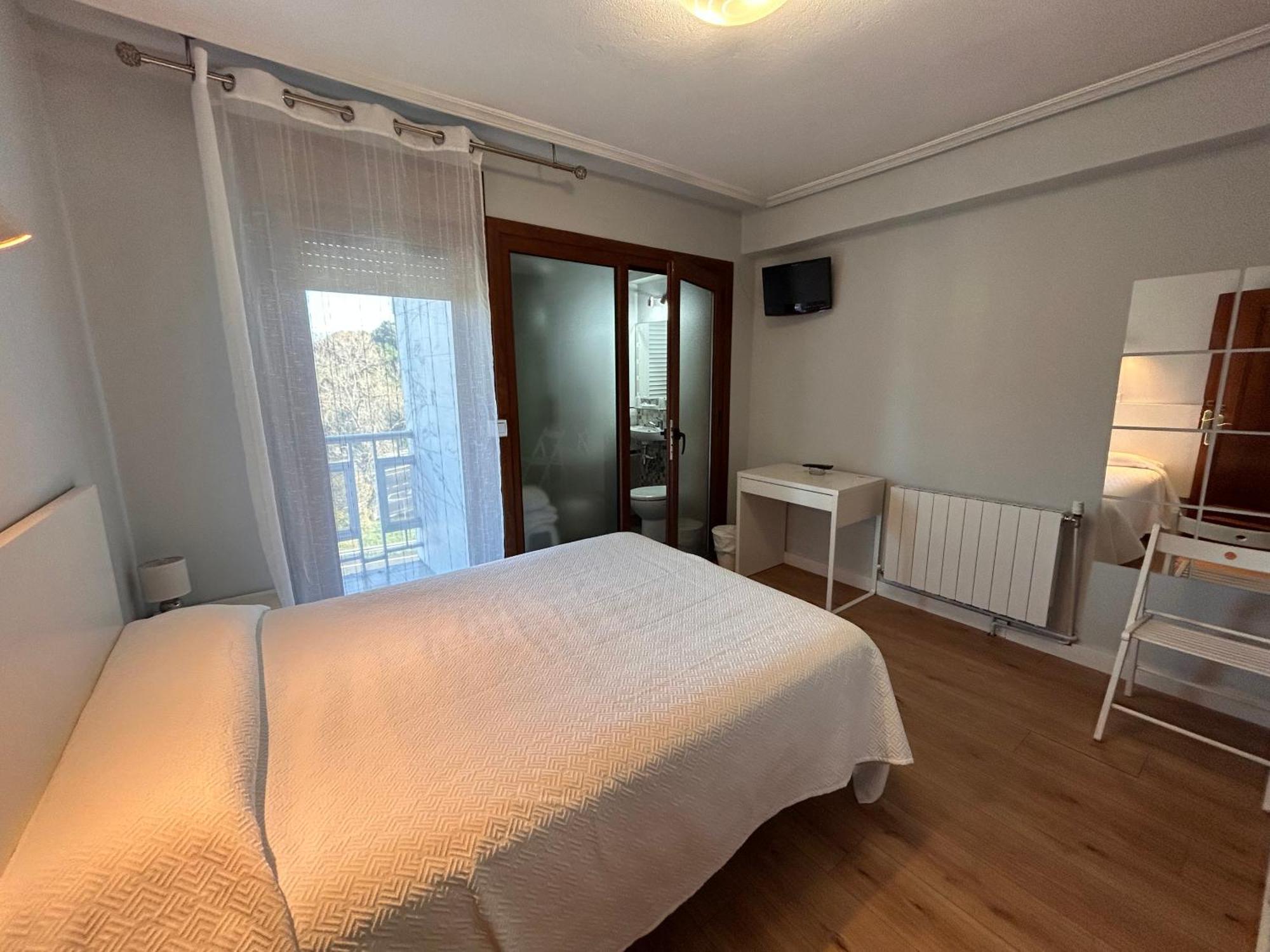 Hostal El Carro ลาเรโด ภายนอก รูปภาพ