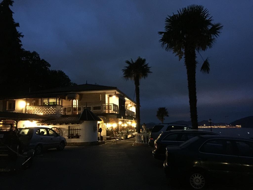 Hostal El Carro ลาเรโด ภายนอก รูปภาพ